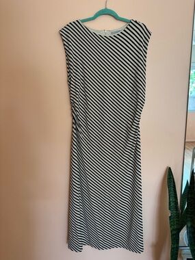 H&M Black and Cream Diagonal -Stripe Maxi Dress size XL